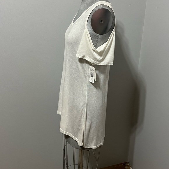 Sweet Tea by Pink Rose Cold Shoulder Ivory Tee Size L - Picture 3 of 11